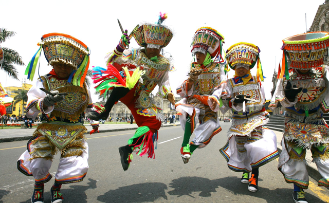  La Danza de las Tijeras 