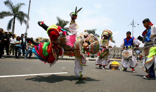  La Danza de las Tijeras 