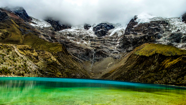 Laguna de Humantay, un espejo en el Salkantay