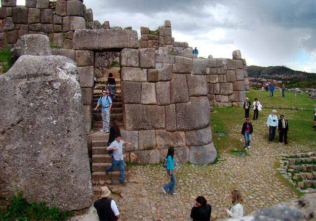 Conoce más del misterioso Sacsayhuamán 