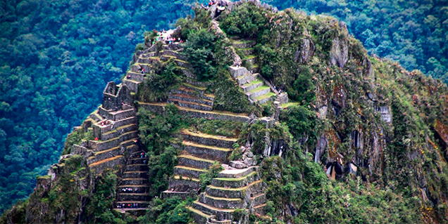 cima-subir-huayna-picchu-tour