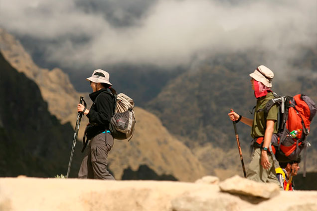 camino-inca-tour-cusco-mochila