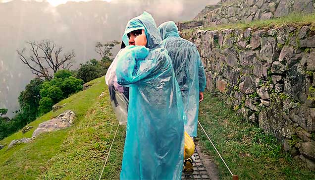 Cómo vestir para hacer el tour a Machu Picchu, en la ciudad imperial del  Cusco? | Tours a Machu Picchu Perú 2023